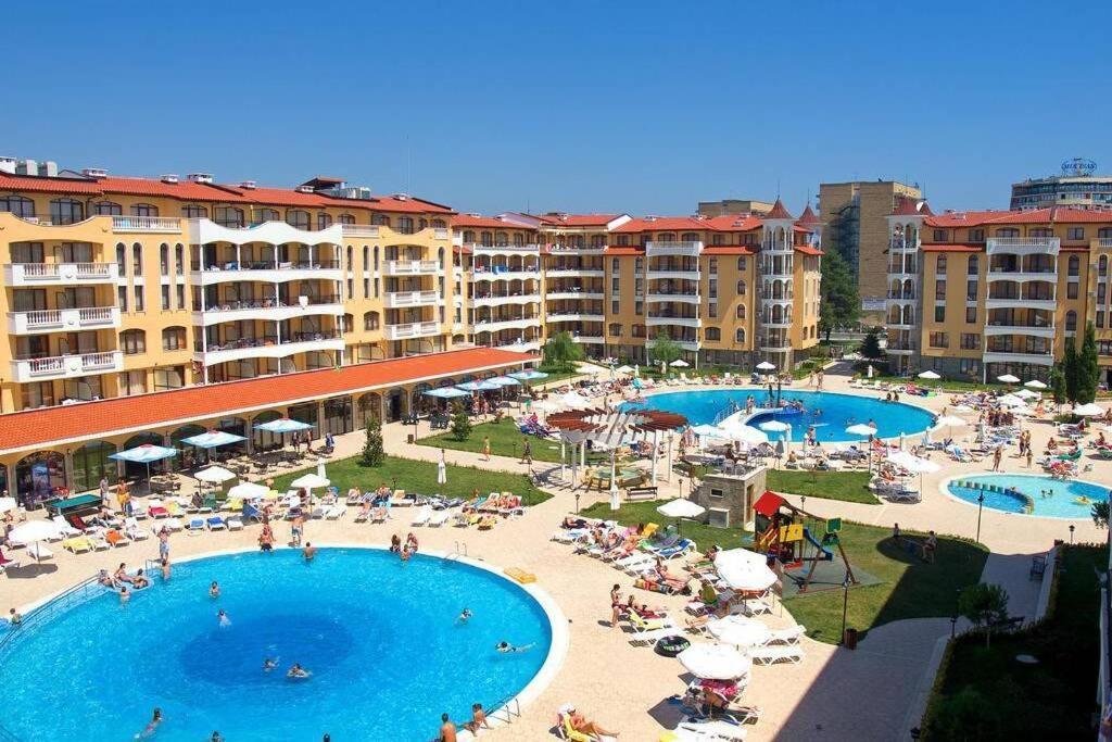 Ferienwohnung Royal Sun, 6 People, 600 M From The Sea Slantschew brjag Exterior foto
