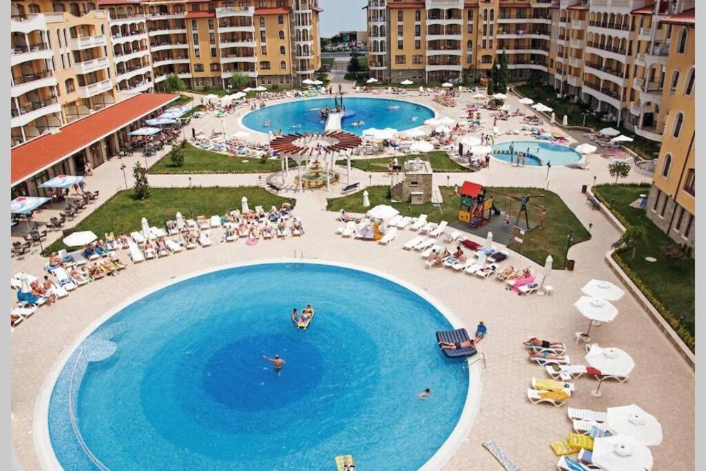 Ferienwohnung Royal Sun, 6 People, 600 M From The Sea Slantschew brjag Exterior foto