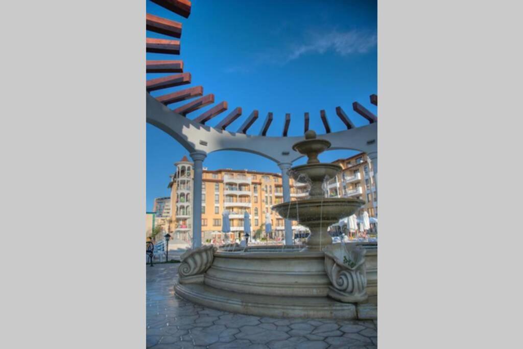 Ferienwohnung Royal Sun, 6 People, 600 M From The Sea Slantschew brjag Exterior foto