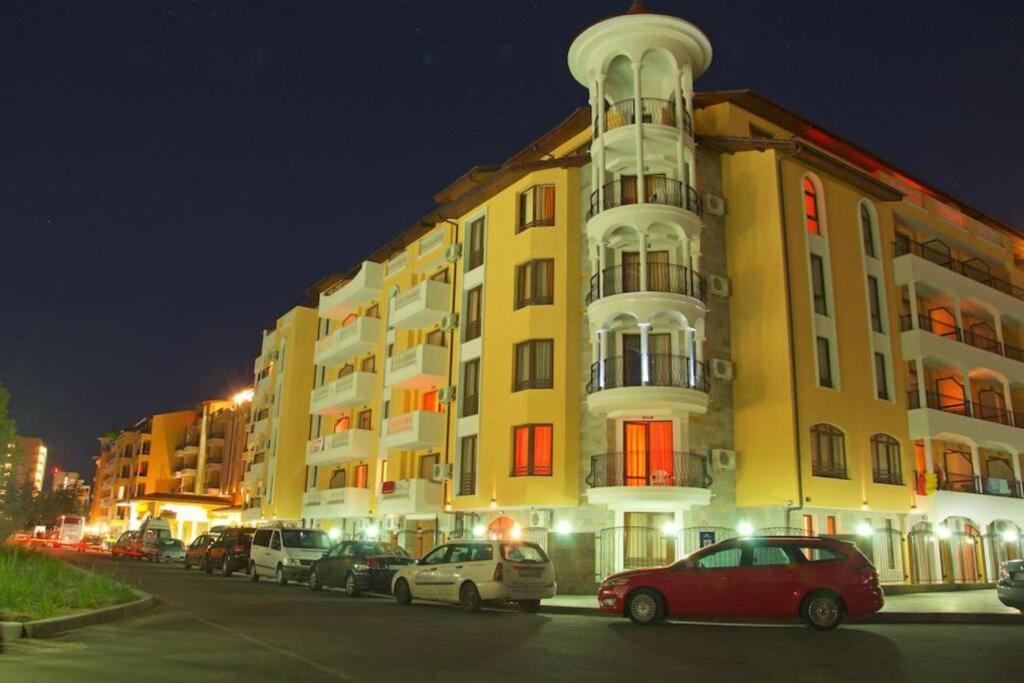 Ferienwohnung Royal Sun, 6 People, 600 M From The Sea Slantschew brjag Exterior foto