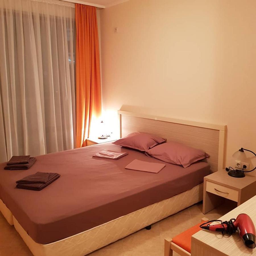 Ferienwohnung Royal Sun, 6 People, 600 M From The Sea Slantschew brjag Exterior foto